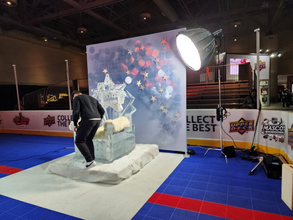 Giant backwall icycle NHL display Pop49 inc J (81)