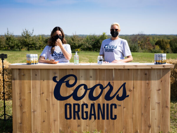 Portable Event Bar – Premium Full Wood for Events and Weddings